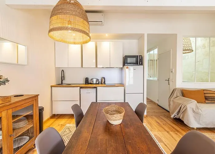 Jardin Public : T3 Renove Immeuble Pierre *